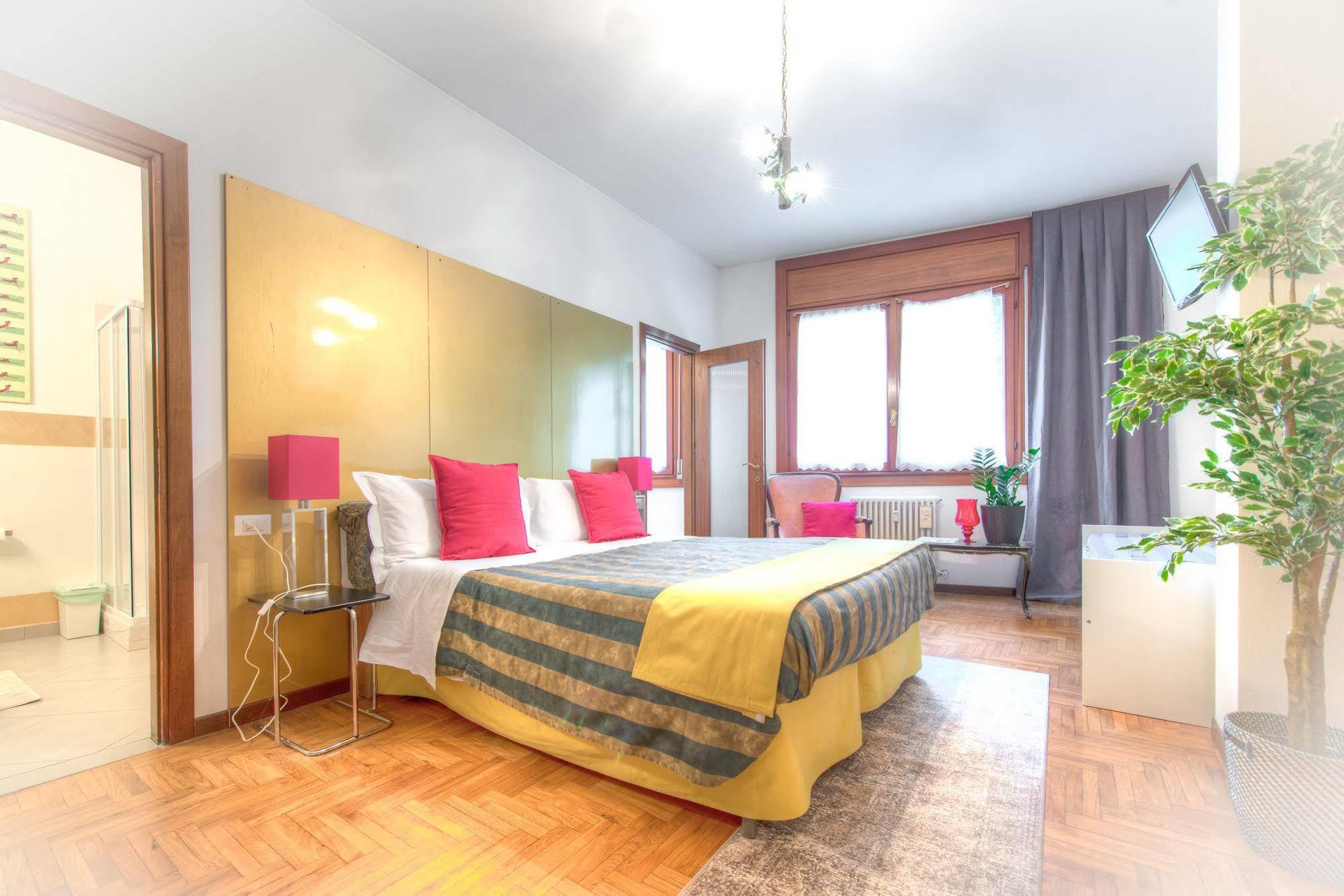 B&B San Benedetto Bergamo Buitenkant foto