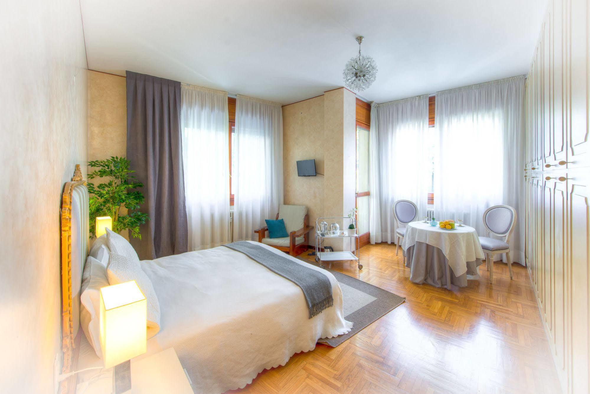 B&B San Benedetto Bergamo Buitenkant foto